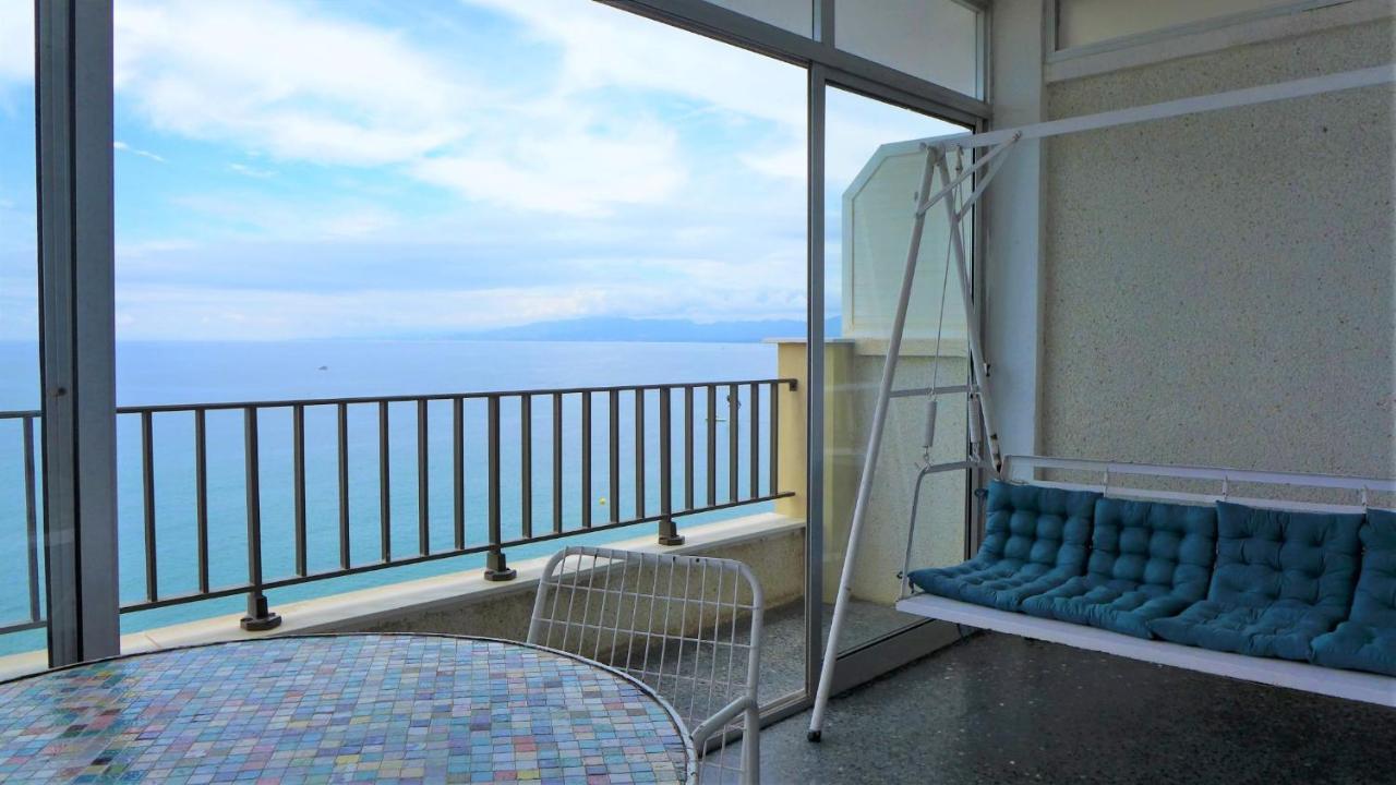 סאלו Apartamentos Nautilus מראה חיצוני תמונה